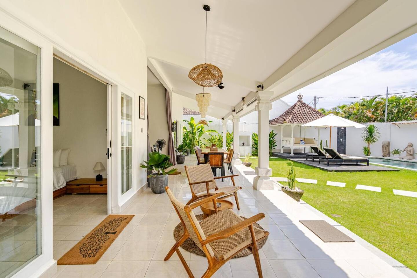 Curves Bali Villa Seminyak