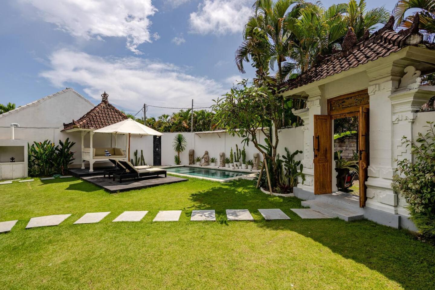 Curves Bali Seminyak